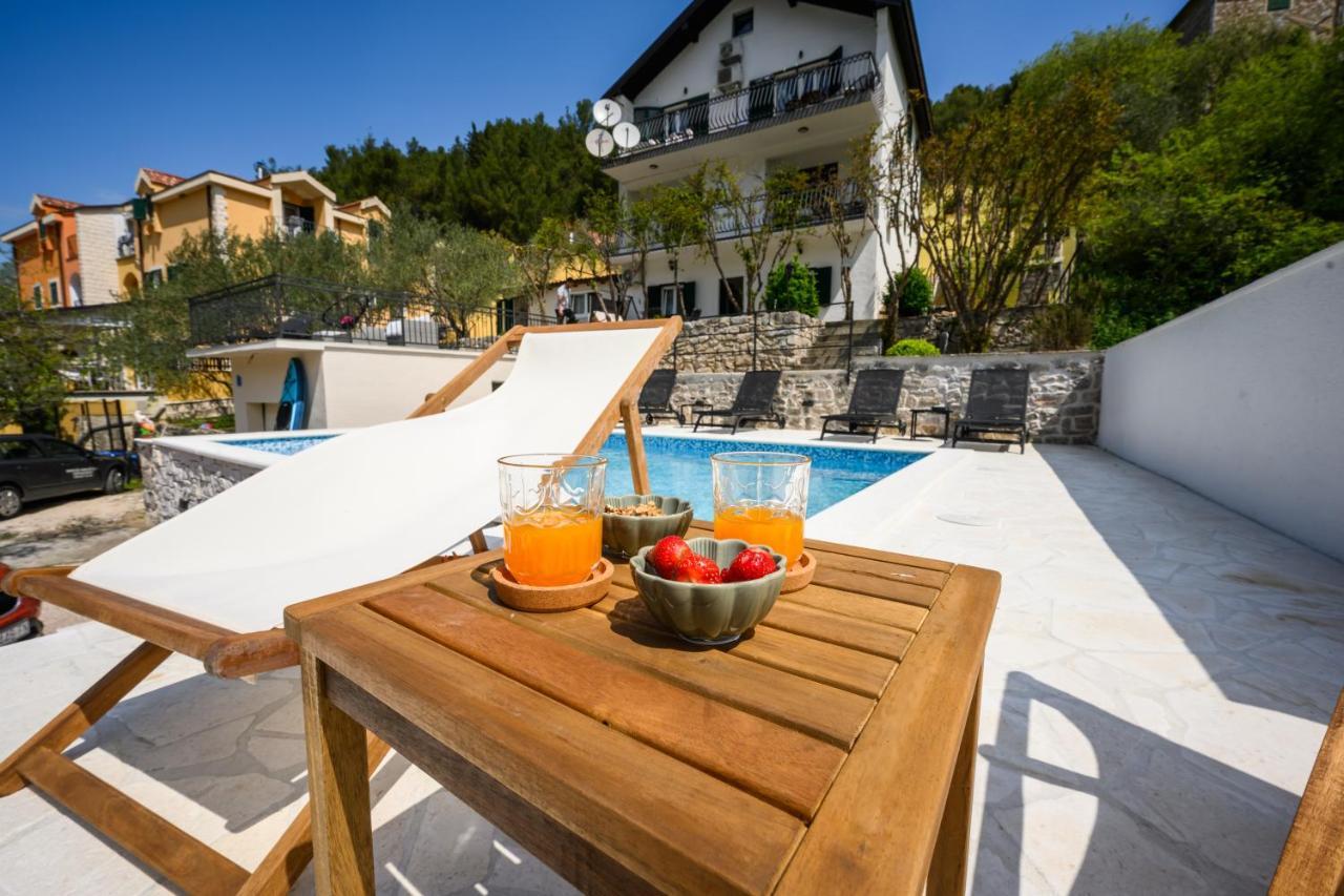 Mila And Jurija Formenti 2 Apartments In Heart Of Nautic Marina, With Heated Swimming Pool, Bikes, Sup, Kajak スクラーディン エクステリア 写真